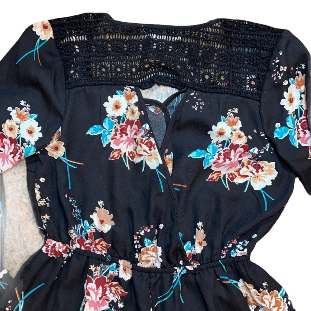 Band of Gypsies Romper Black w/ Floral Print S - Picture 10 of 12